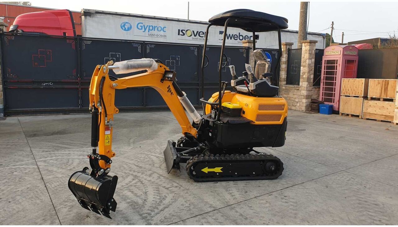 JPC HT20 mini excavator, front three-quarter view JPC HT20 mini excavator, front three-quarter view