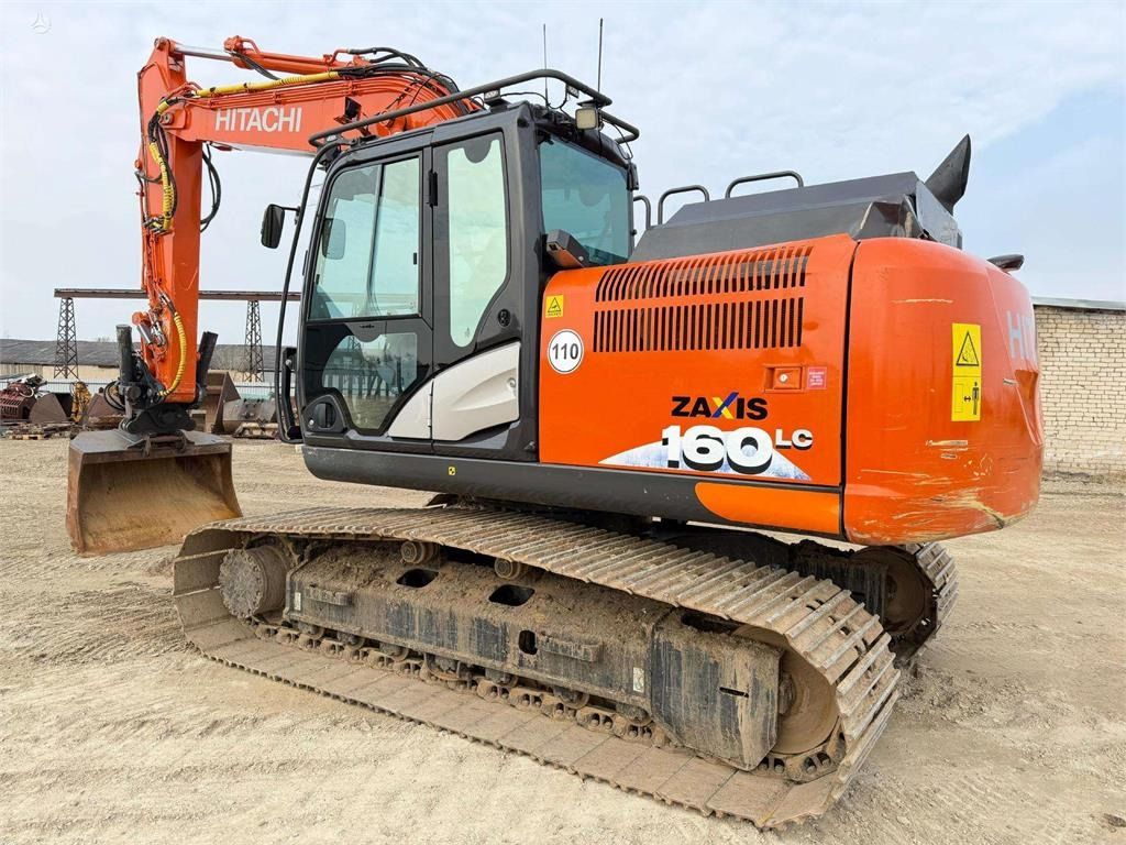 2020 Hitachi Zaxis 160LC-6 crawler excavator, side view
