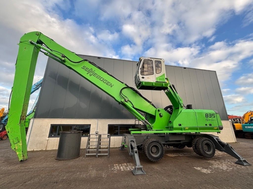 2010 Sennebogen 835M material handler, side view 2010 Sennebogen 835M material handler, side view