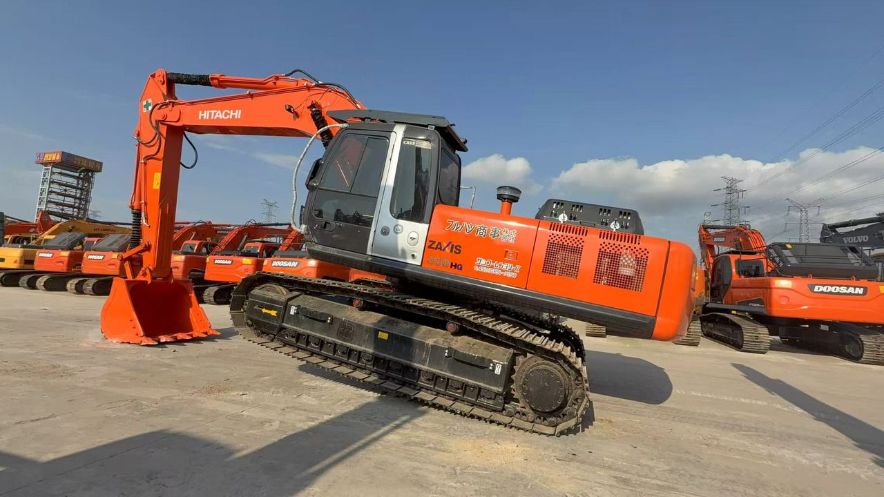 2022 Hitachi Zaxis 350HG crawler excavator, side view 2022 Hitachi Zaxis 350HG crawler excavator, side view