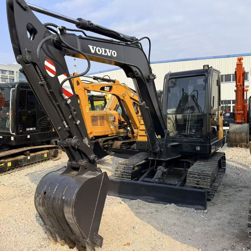 2023 Volvo EC60D crawler excavator, front three-quarter view 2023 Volvo EC60D crawler excavator, front three-quarter view