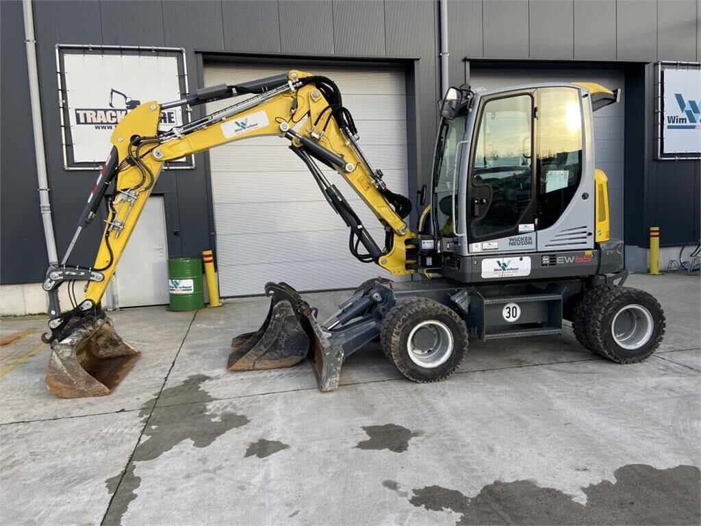 2023 Wacker Neuson EW65 wheel excavator, side profile view 2023 Wacker Neuson EW65 wheel excavator, side profile view