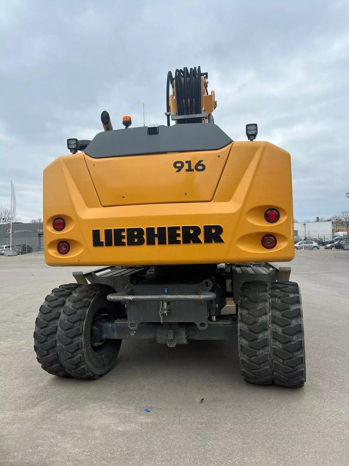 2023 Liebherr 916 wheel excavator rear view 2023 Liebherr 916 wheel excavator rear view