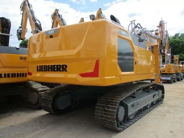 2023 Liebherr R 938 NLC crawler excavator rear view 2023 Liebherr R 938 NLC crawler excavator rear view