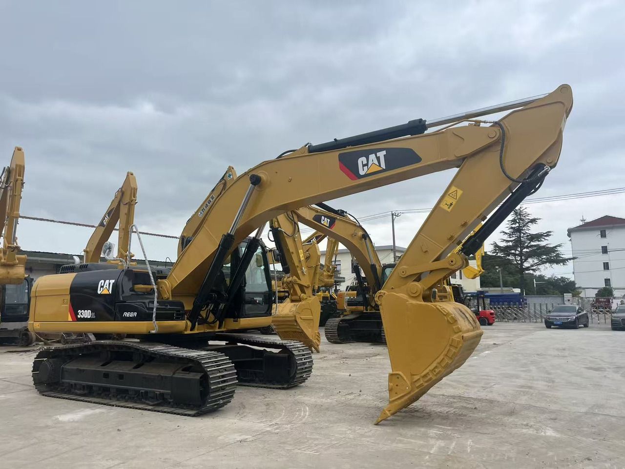 2023 Caterpillar 330D2L crawler excavator, side profile view
