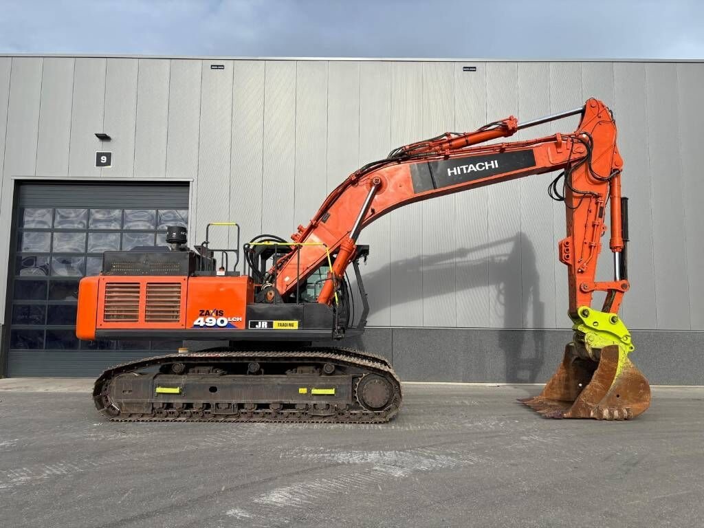 2018 Hitachi Zaxis 490LCH-6 crawler excavator, side view 2018 Hitachi Zaxis 490LCH-6 crawler excavator, side view