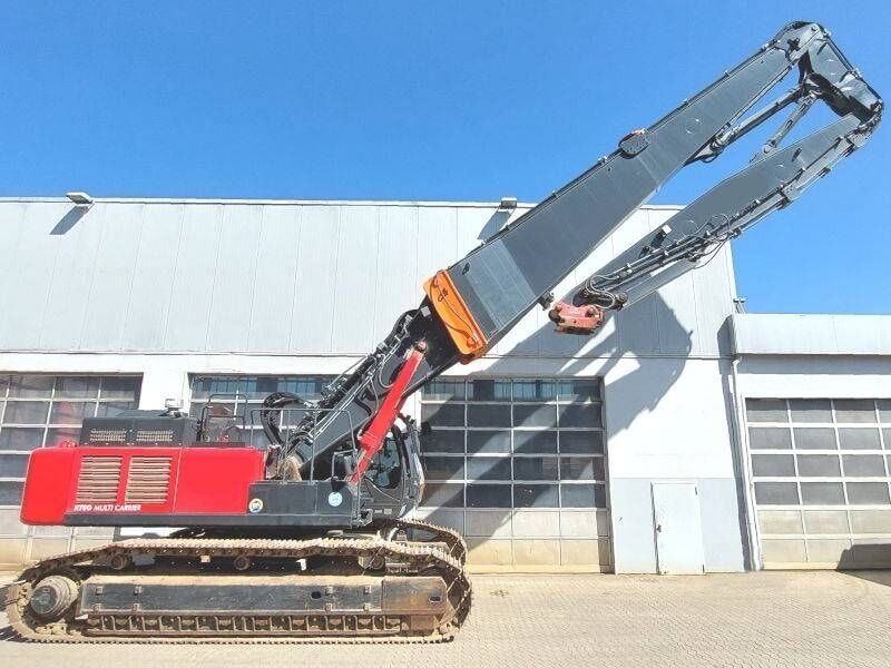 2019 Hitachi KMC600P-6 demolition excavator side view 2019 Hitachi KMC600P-6 demolition excavator side view