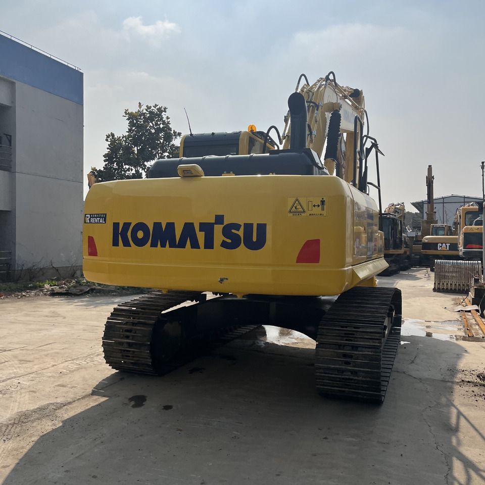 2023 Komatsu PC220-8 koparka gąsienicowa, widok z tyłu 2023 Komatsu PC220-8 koparka gąsienicowa, widok z tyłu