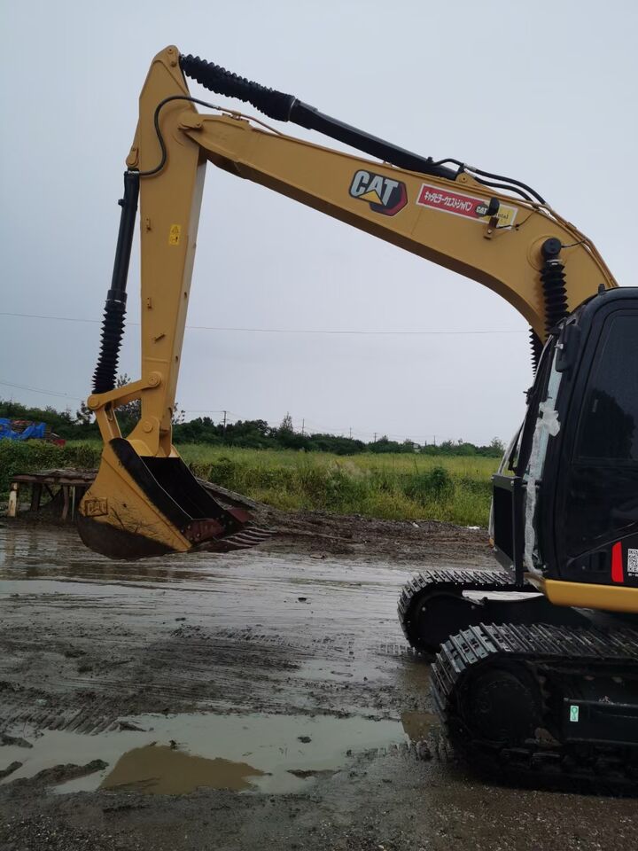 2024 Caterpillar 313D2GC crawler excavator side view 2024 Caterpillar 313D2GC crawler excavator side view