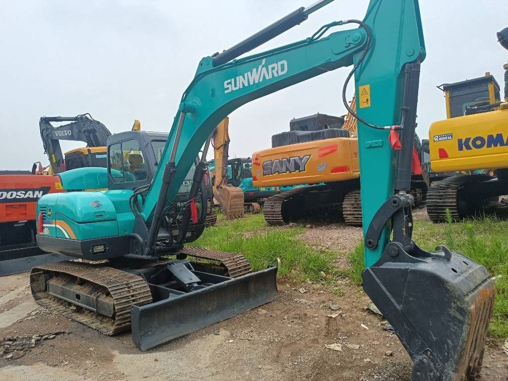 2023 Sunward SWE80 crawler excavator, front three-quarter view 2023 Sunward SWE80 crawler excavator, front three-quarter view