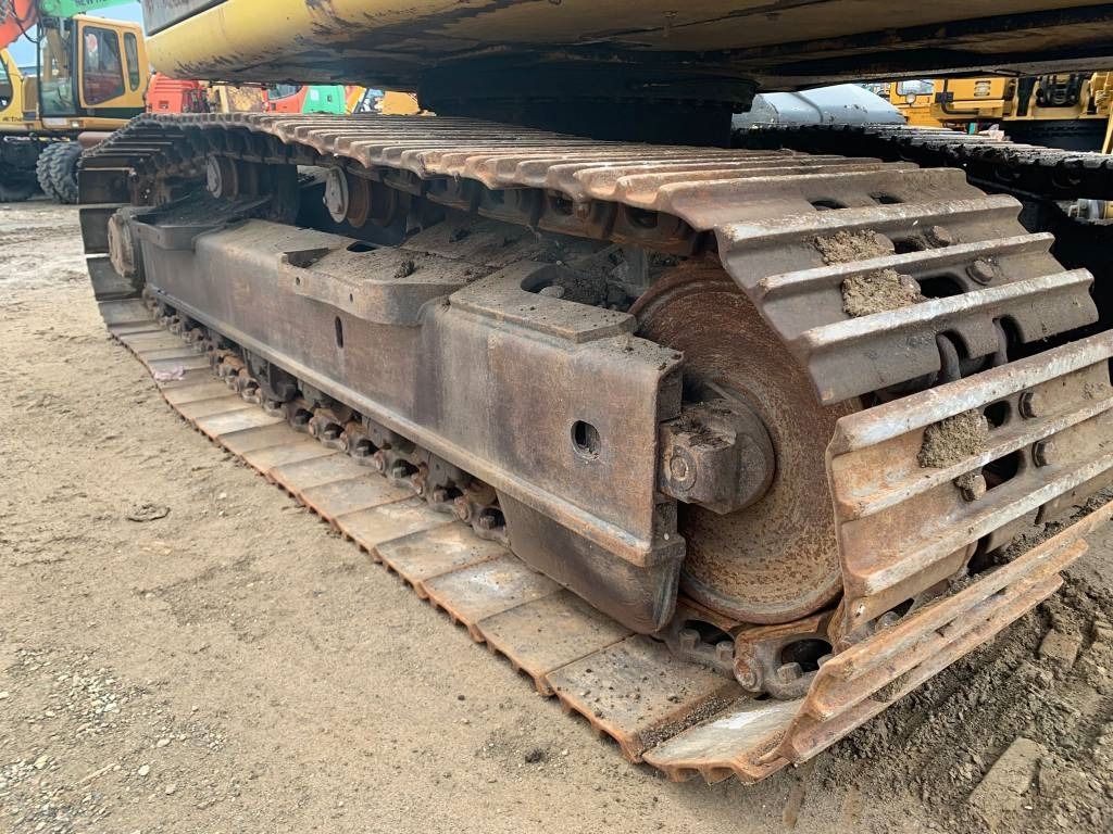 1998 Komatsu PC180LC-6K crawler excavator track assembly