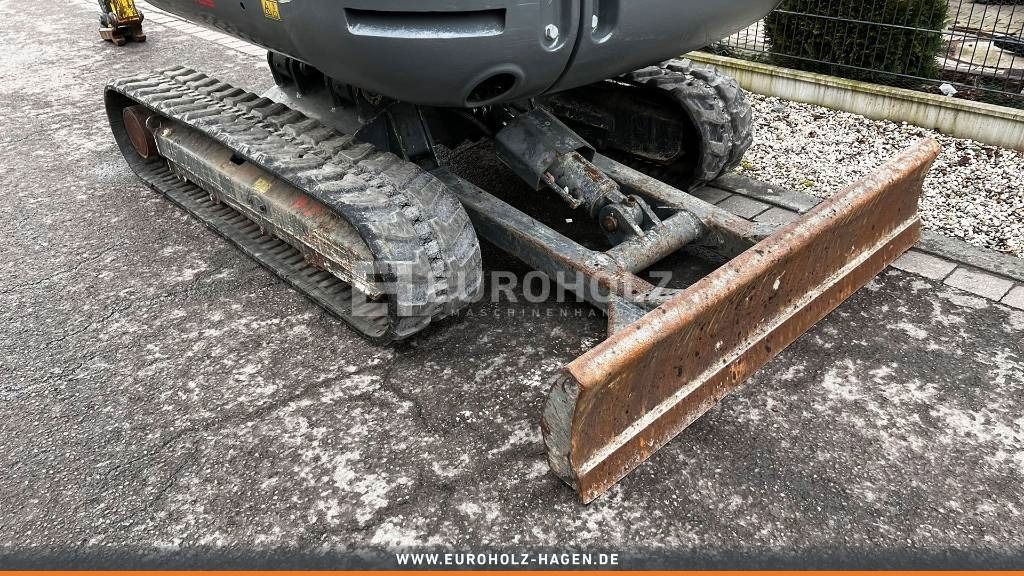 2017 Wacker Neuson 3503 VDS mini excavator front blade view 2017 Wacker Neuson 3503 VDS mini excavator front blade view