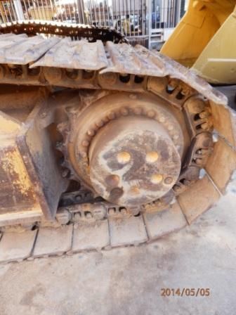 1995 Liebherr R954 LI crawler excavator track drive detail
