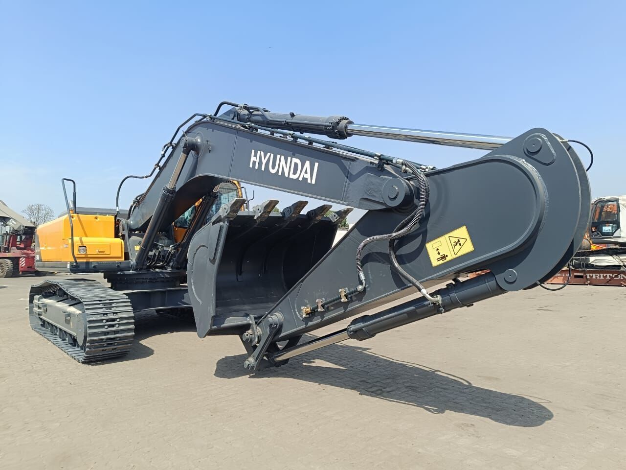 2025 Hyundai R340 crawler excavator, side profile view 2025 Hyundai R340 crawler excavator, side profile view