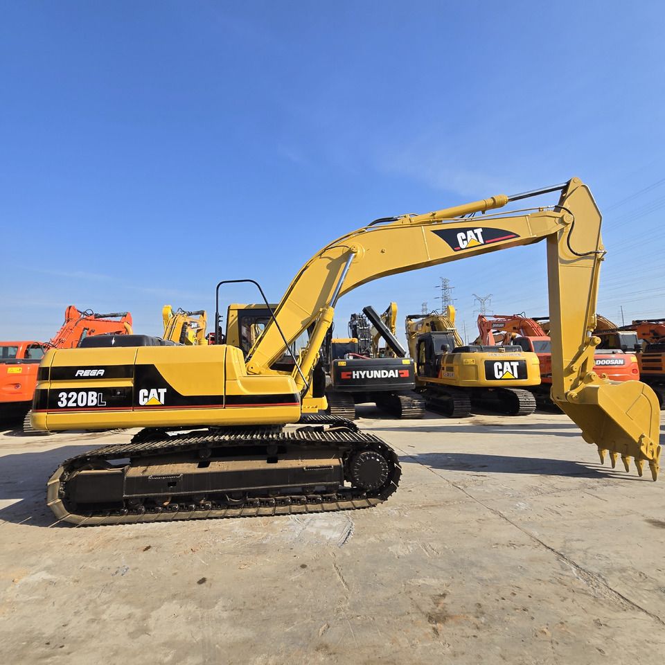2020 Caterpillar 320BL crawler excavator, side profile view