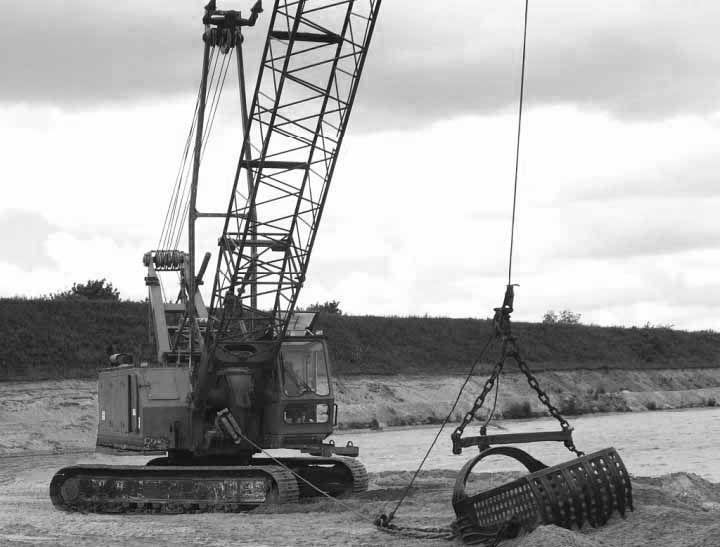 1992 Weserhütte SW141BH dragline, side view 1992 Weserhütte SW141BH dragline, side view