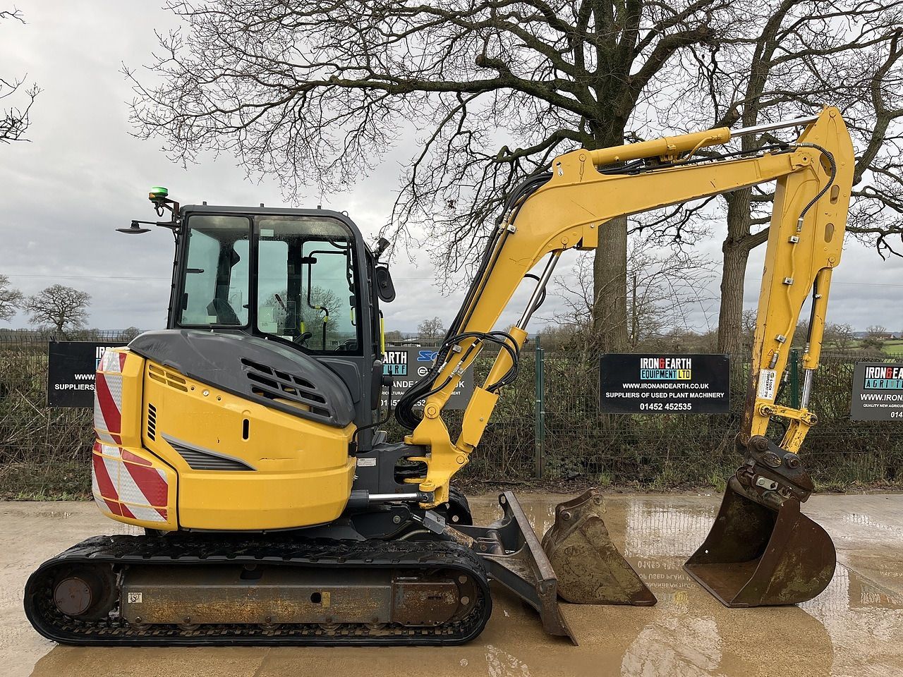 2021 Kobelco SK55SRX-6E mini excavator, side view 2021 Kobelco SK55SRX-6E mini excavator, side view