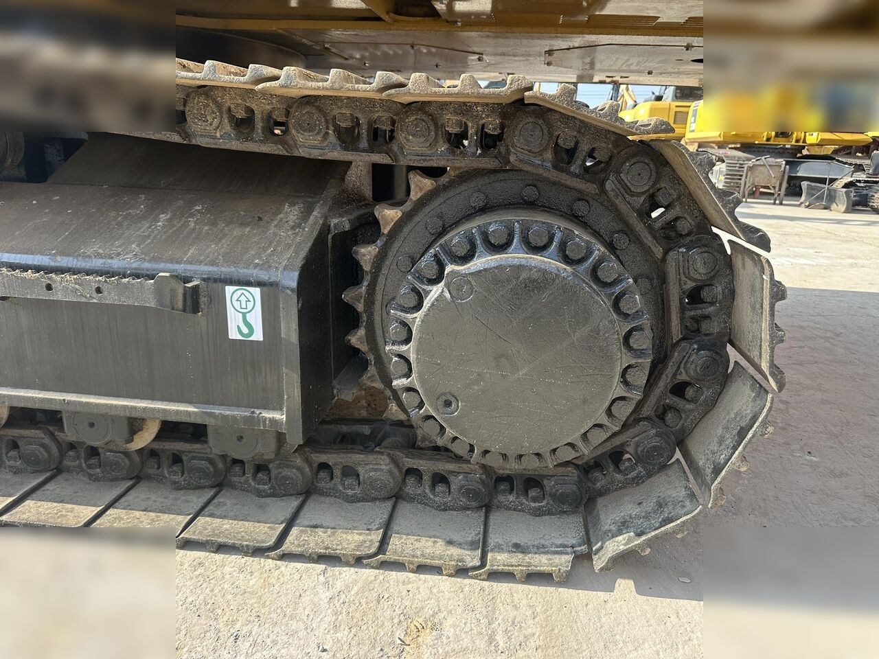 2022 Caterpillar 330D crawler excavator track assembly detail 2022 Caterpillar 330D crawler excavator track assembly detail