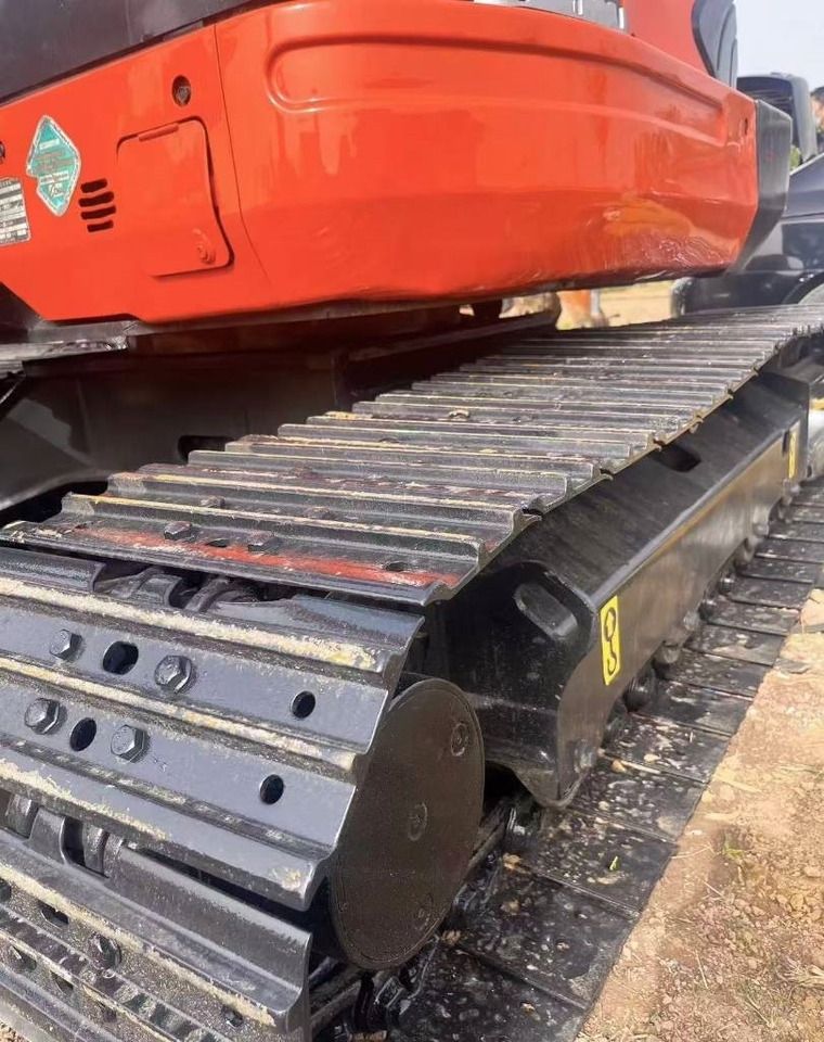 2025 Kubota 161 crawler excavator lower chassis view 2025 Kubota 161 crawler excavator lower chassis view