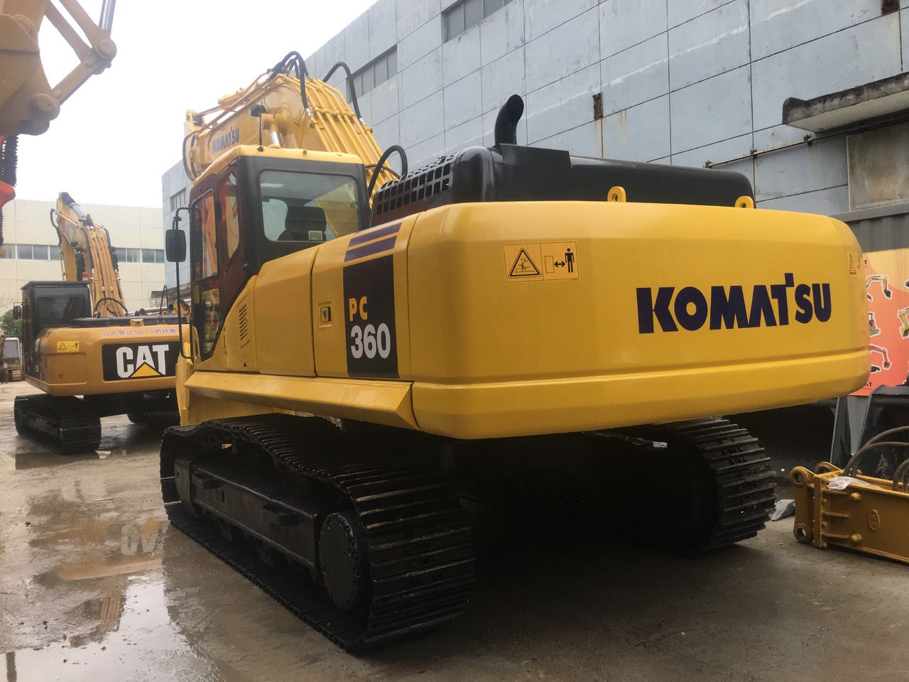 2021 Komatsu PC360 crawler excavator rear three-quarter view 2021 Komatsu PC360 crawler excavator rear three-quarter view