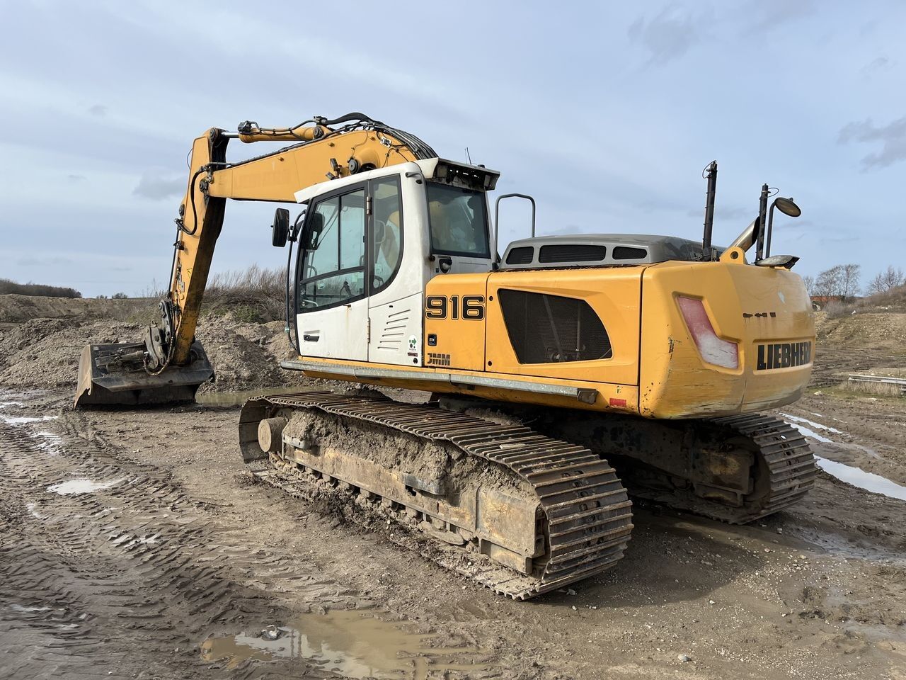 2012 Liebherr 916 crawler excavator, rear three-quarter view