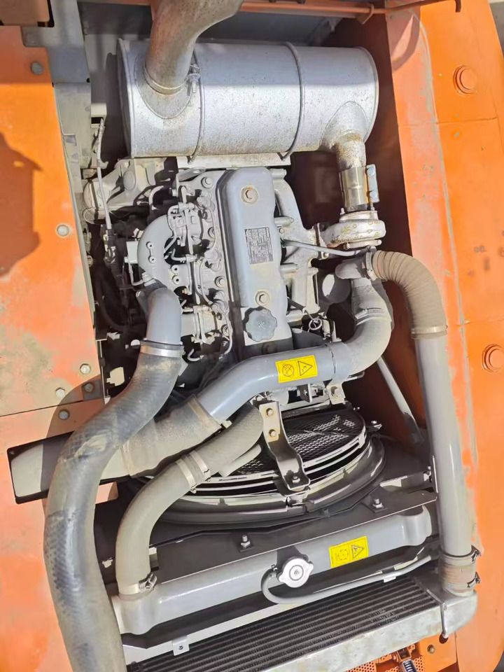 2021 Hitachi ZX160 crawler excavator engine compartment view 2021 Hitachi ZX160 crawler excavator engine compartment view