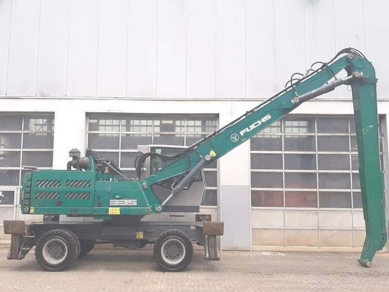 2016 Fuchs MHL335 E material handler, side view