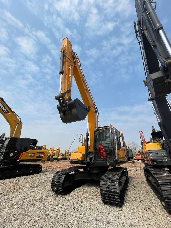 2024 Hyundai 220 crawler excavator, front view 2024 Hyundai 220 crawler excavator, front view