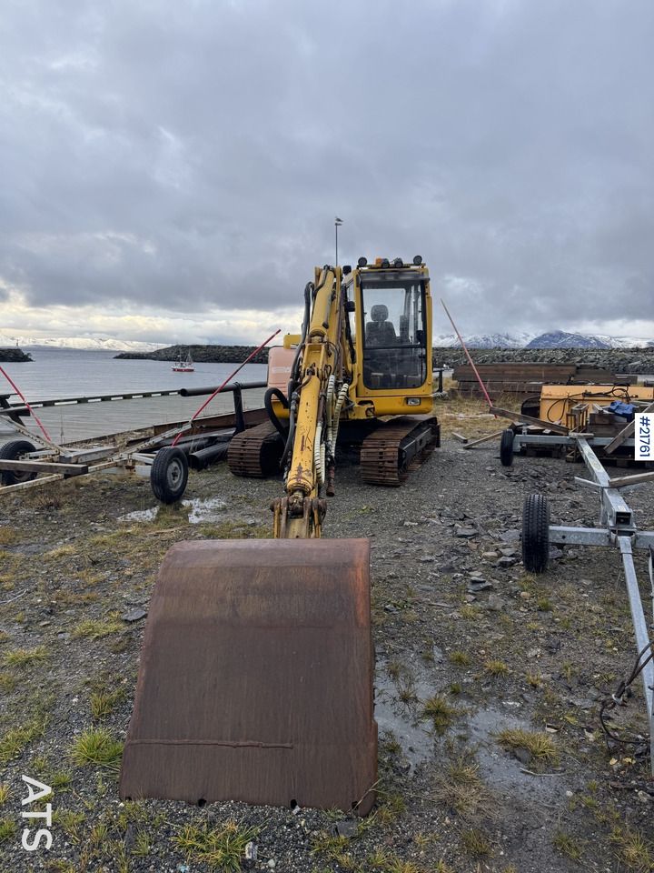2003 Komatsu PC95R crawler excavator, front view 2003 Komatsu PC95R crawler excavator, front view
