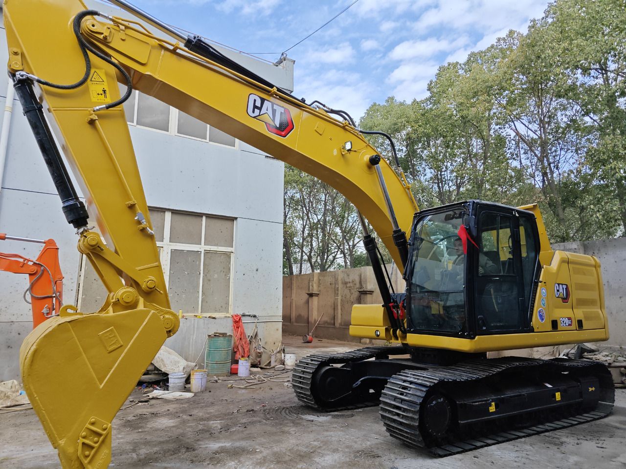 Caterpillar 320GC crawler excavator, side view