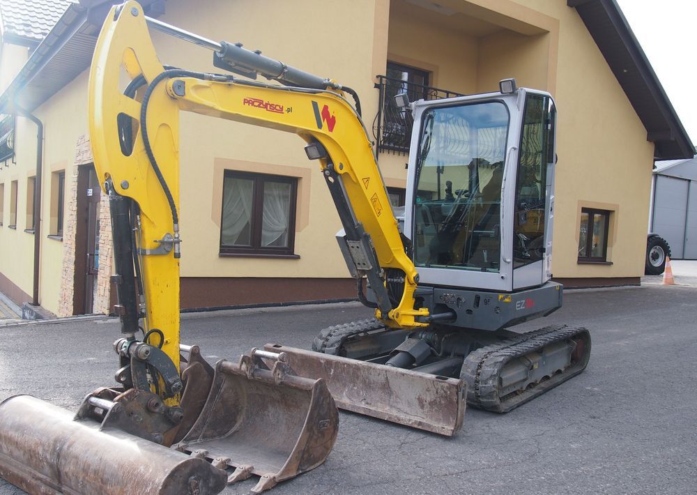 2018 Wacker Neuson EZ36 mini excavator, side view 2018 Wacker Neuson EZ36 mini excavator, side view