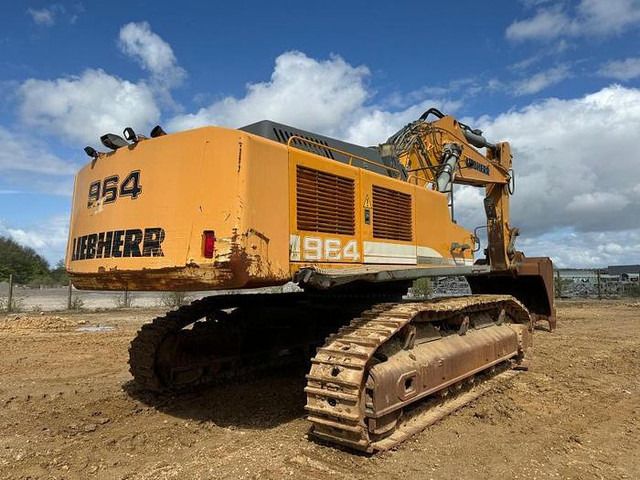 2013 Liebherr R964C crawler excavator rear view 2013 Liebherr R964C crawler excavator rear view