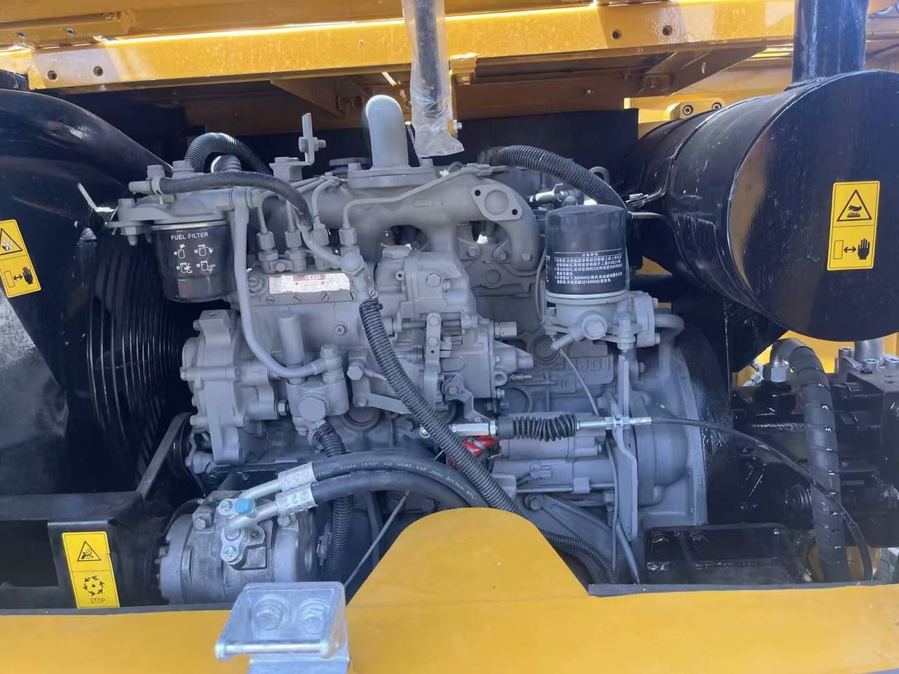 2022 Caterpillar 323D2L crawler excavator engine compartment view 2022 Caterpillar 323D2L crawler excavator engine compartment view