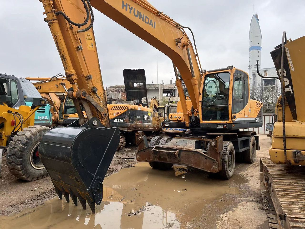 Escavadora de rodas Hyundai R210W-9 de 2019