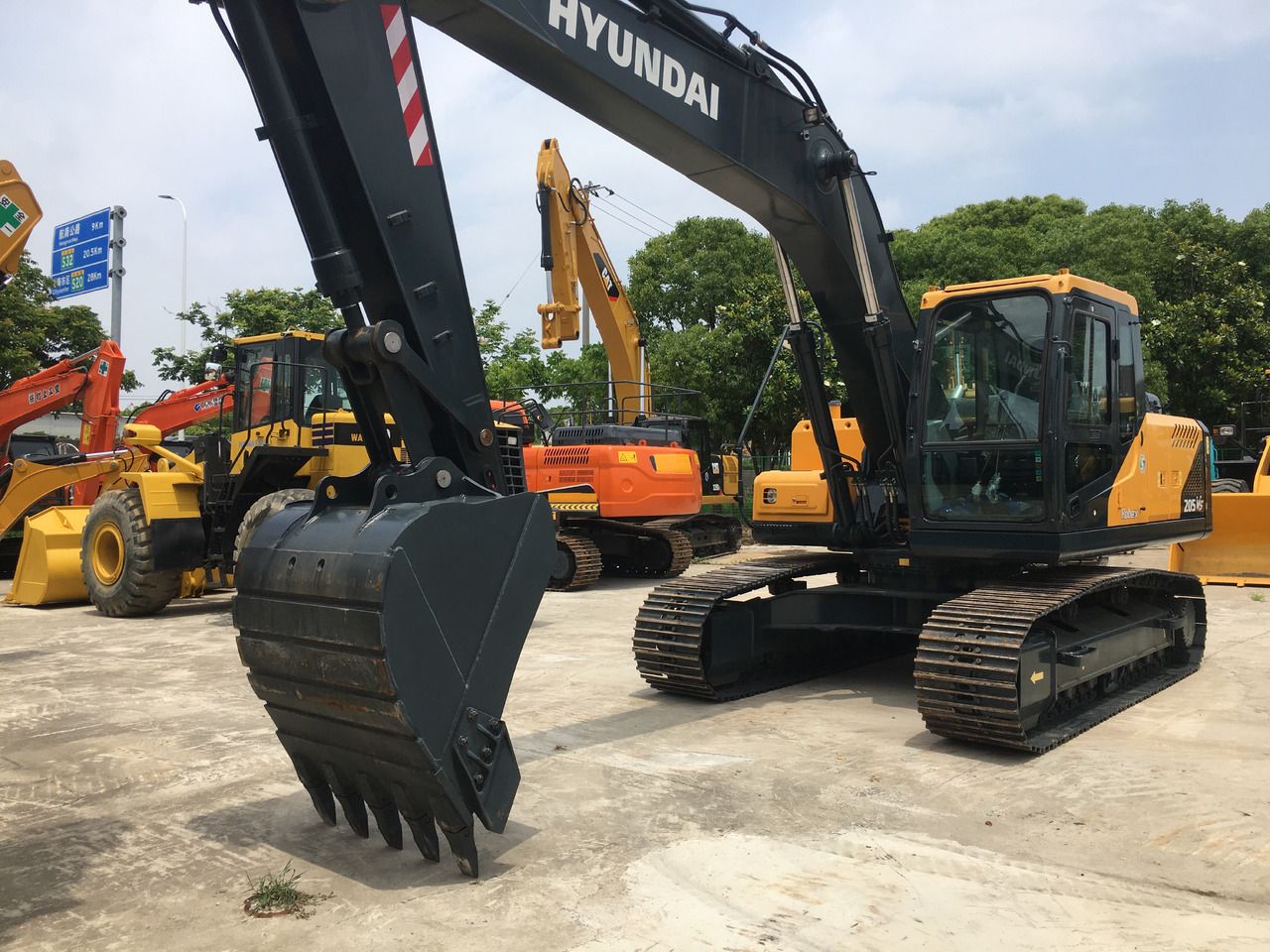 2026 Hyundai 205VS crawler excavator, front three-quarter view
