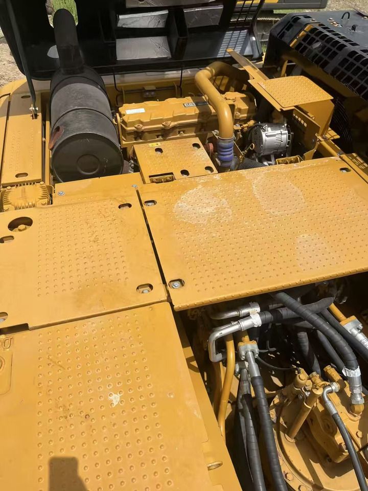 2022 Caterpillar 330D crawler excavator engine compartment view 2022 Caterpillar 330D crawler excavator engine compartment view