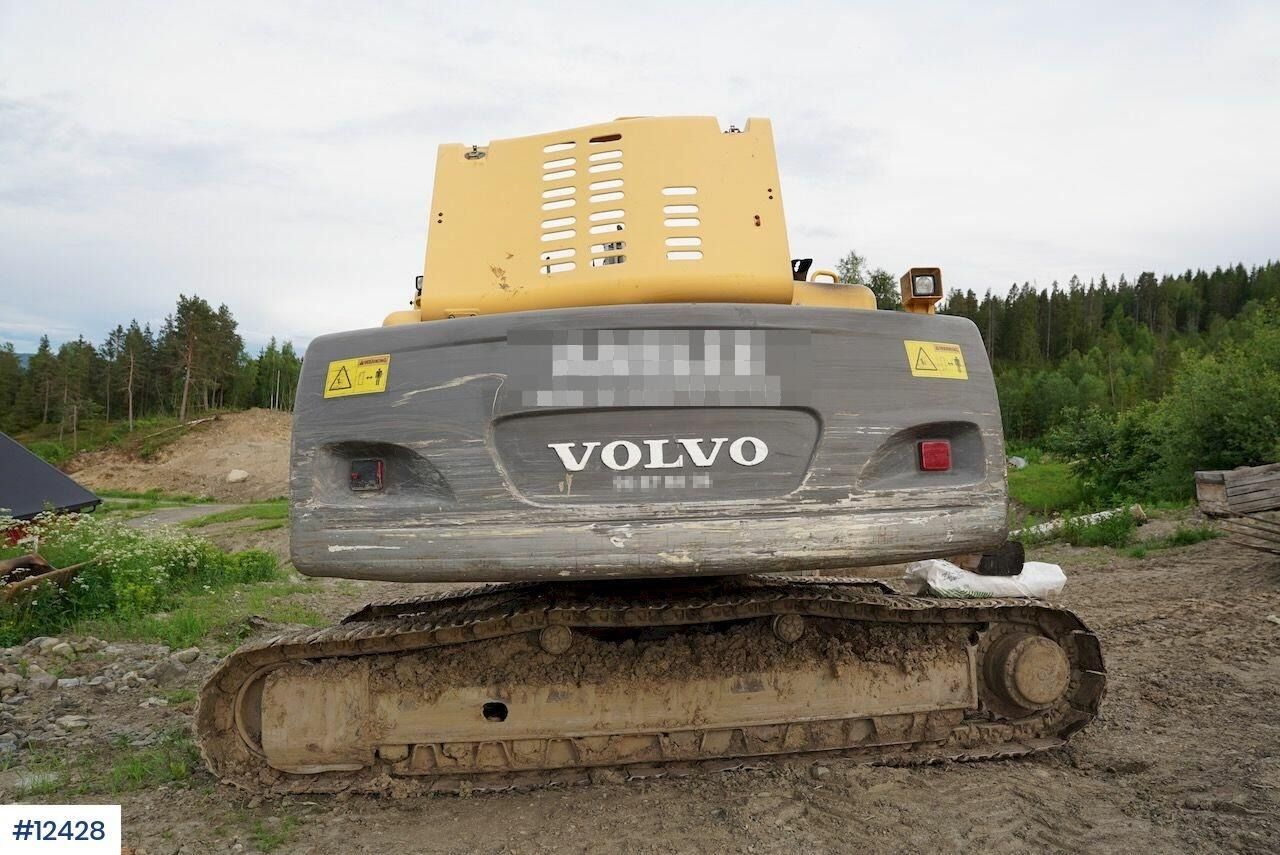 2008 Volvo EC240CL crawler excavator, rear view 2008 Volvo EC240CL crawler excavator, rear view