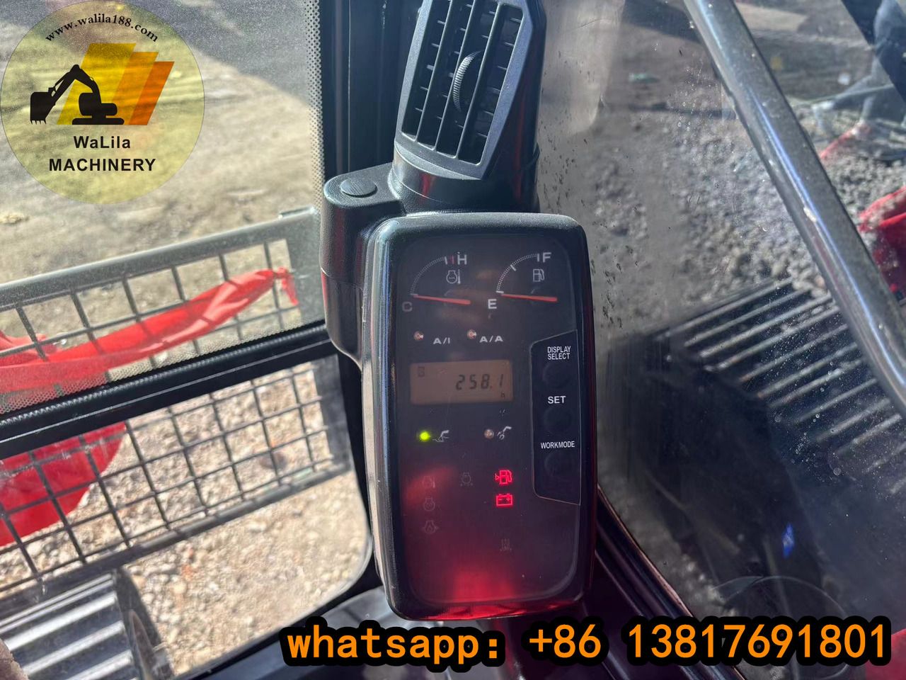 2022 Hitachi ZX200-3G crawler excavator interior monitor view 2022 Hitachi ZX200-3G crawler excavator interior monitor view