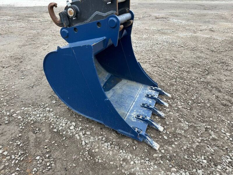 2024 Bobcat E 88 R2 mini excavator bucket attachment 2024 Bobcat E 88 R2 mini excavator bucket attachment