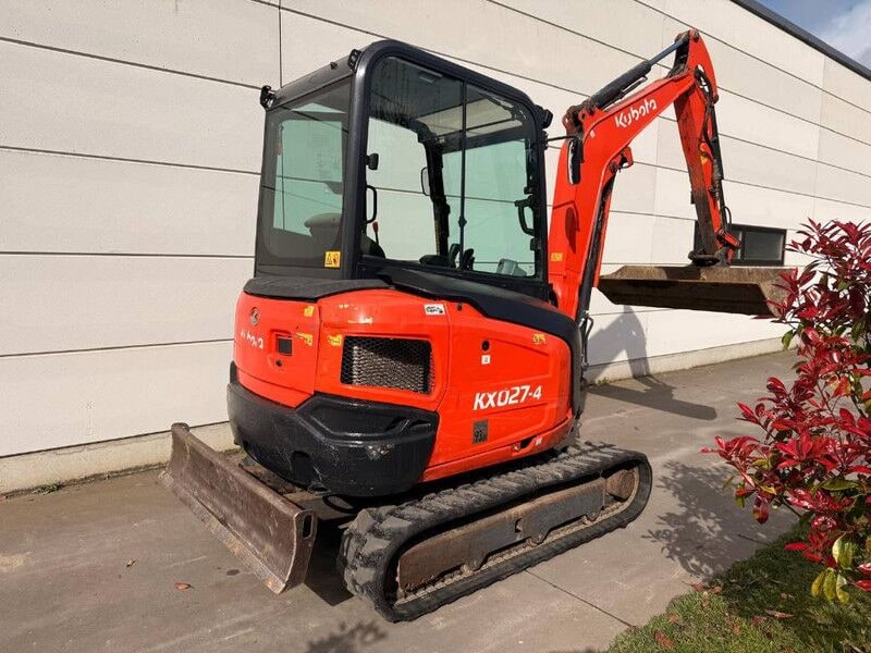 2018 Kubota KX027-4 mini excavator, front three-quarter view 2018 Kubota KX027-4 mini excavator, front three-quarter view