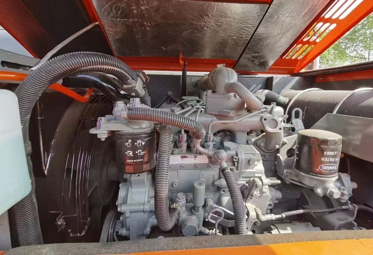 Hitachi ZX70 crawler excavator engine compartment view Hitachi ZX70 crawler excavator engine compartment view