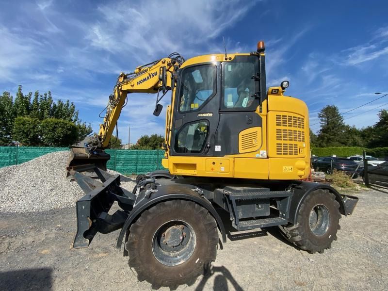 2020 Komatsu PW118MR-11 wheel excavator side view 2020 Komatsu PW118MR-11 wheel excavator side view