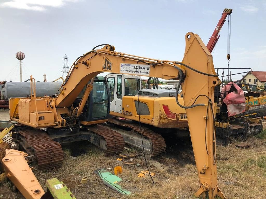 1998 JCB JS103 crawler excavator, side view