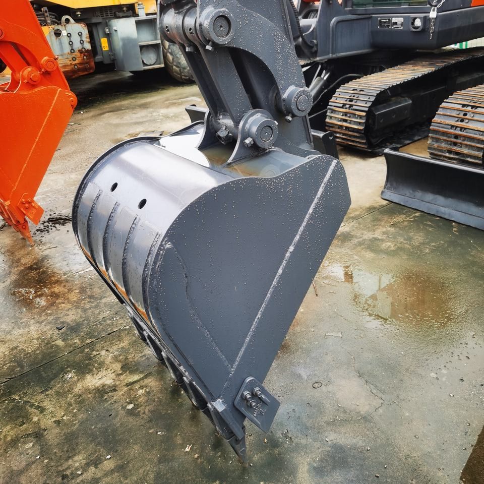 2022 Doosan DX60 mini excavator bucket view