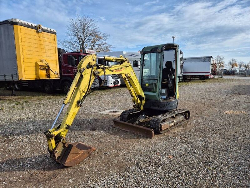 2007 Yanmar VIO25 mini excavator, side view 2007 Yanmar VIO25 mini excavator, side view