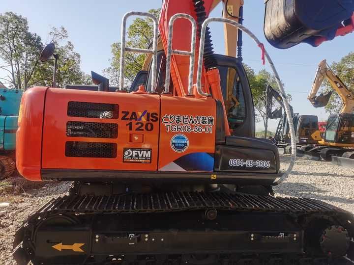 2020 Hitachi Zaxis 120 crawler excavator side view