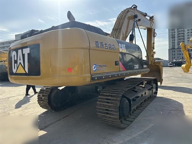 2025 Caterpillar 330D crawler excavator, rear three-quarter view 2025 Caterpillar 330D crawler excavator, rear three-quarter view