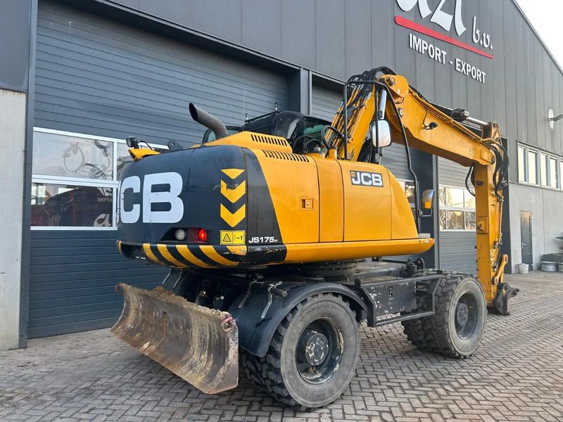 2014 JCB JS175W wheel excavator, rear three-quarter view 2014 JCB JS175W wheel excavator, rear three-quarter view