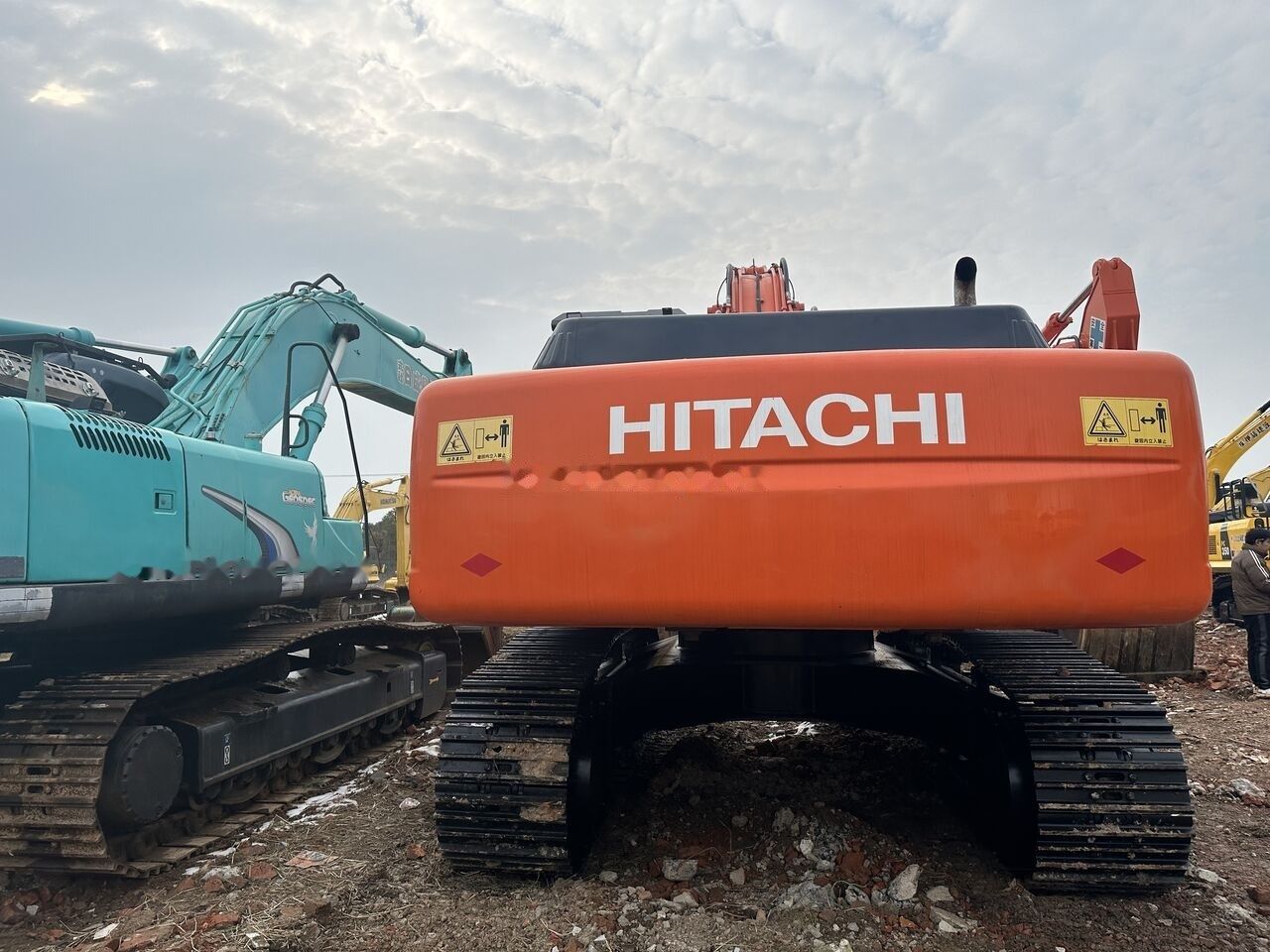 Pelle sur chenilles Hitachi ZX350HG
