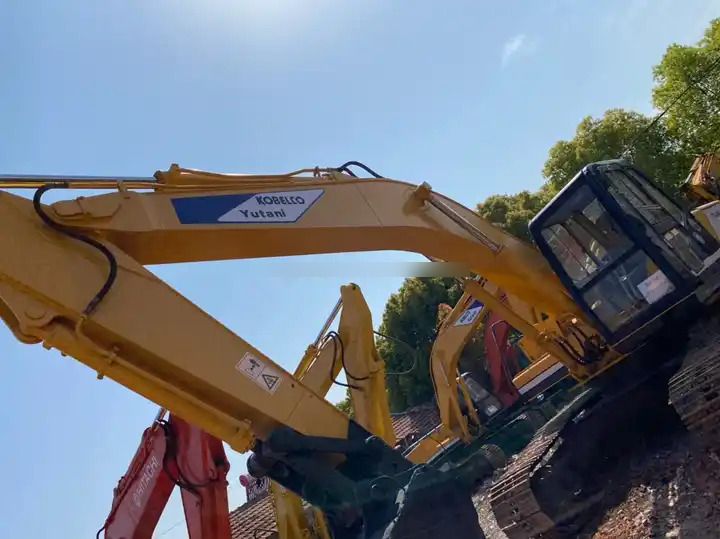 2019 Kobelco SK200-3 crawler excavator, side view of boom and cab 2019 Kobelco SK200-3 crawler excavator, side view of boom and cab